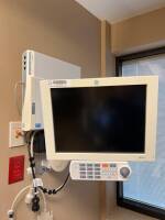 GE SOLAR 8000I PATIENT MONITORING SYSTEM W/ GE MD15 PATIENT MONITOR