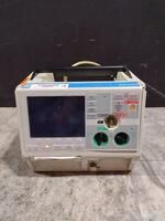 ZOLL M SERIES BIPHASIC DEFIB WITH PACING, 3 LEAD ECG, SPO2, NIBP, ANALYZE