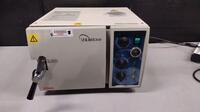 TUTTNAUER VALUE KLAVE 1730 TABLETOP STERILIZER