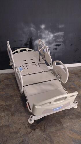 HILL-ROM ADVANTA 2 HOSPITAL BED