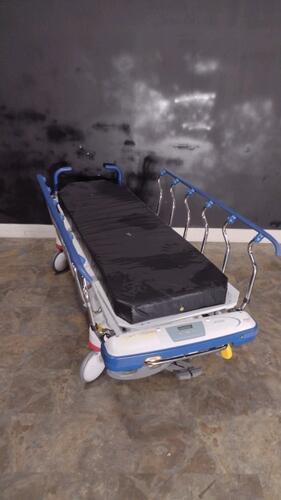 STRYKER 1115 BIG WHEEL STRETCHER WITH SCALE