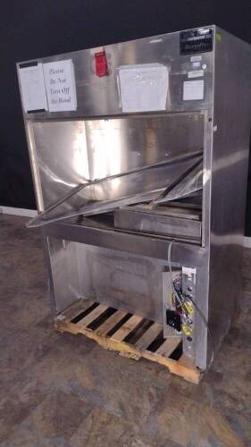 GERM FREE BIOFLOW CHAMBER LAB HOOD