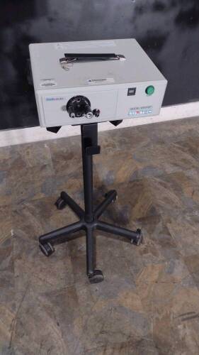 LUXTEC 9300XSP LIGHT SOURCE