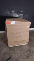 LOT OF STRATUS STANDS FOR VIDEO INTERPRETATION TABLET AND CABLES