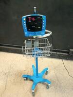 GE DINAMAP CARESCAPE V100 PATIENT MONITOR